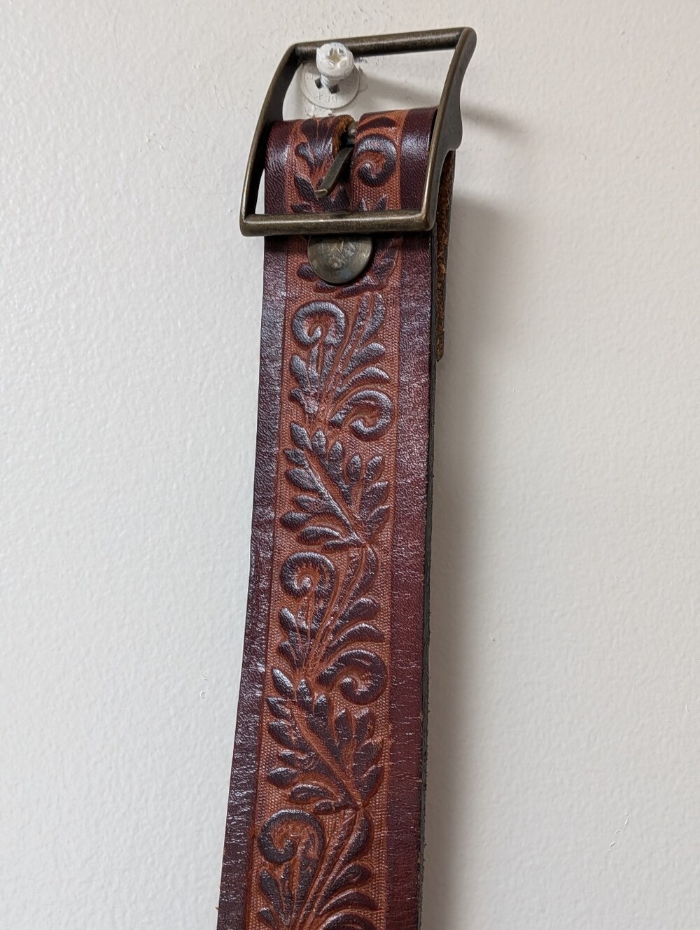 Vintage Brown Tooled Leather Belt With Floral Pattern Small